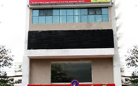 Hotel Siri Inn Hitech City